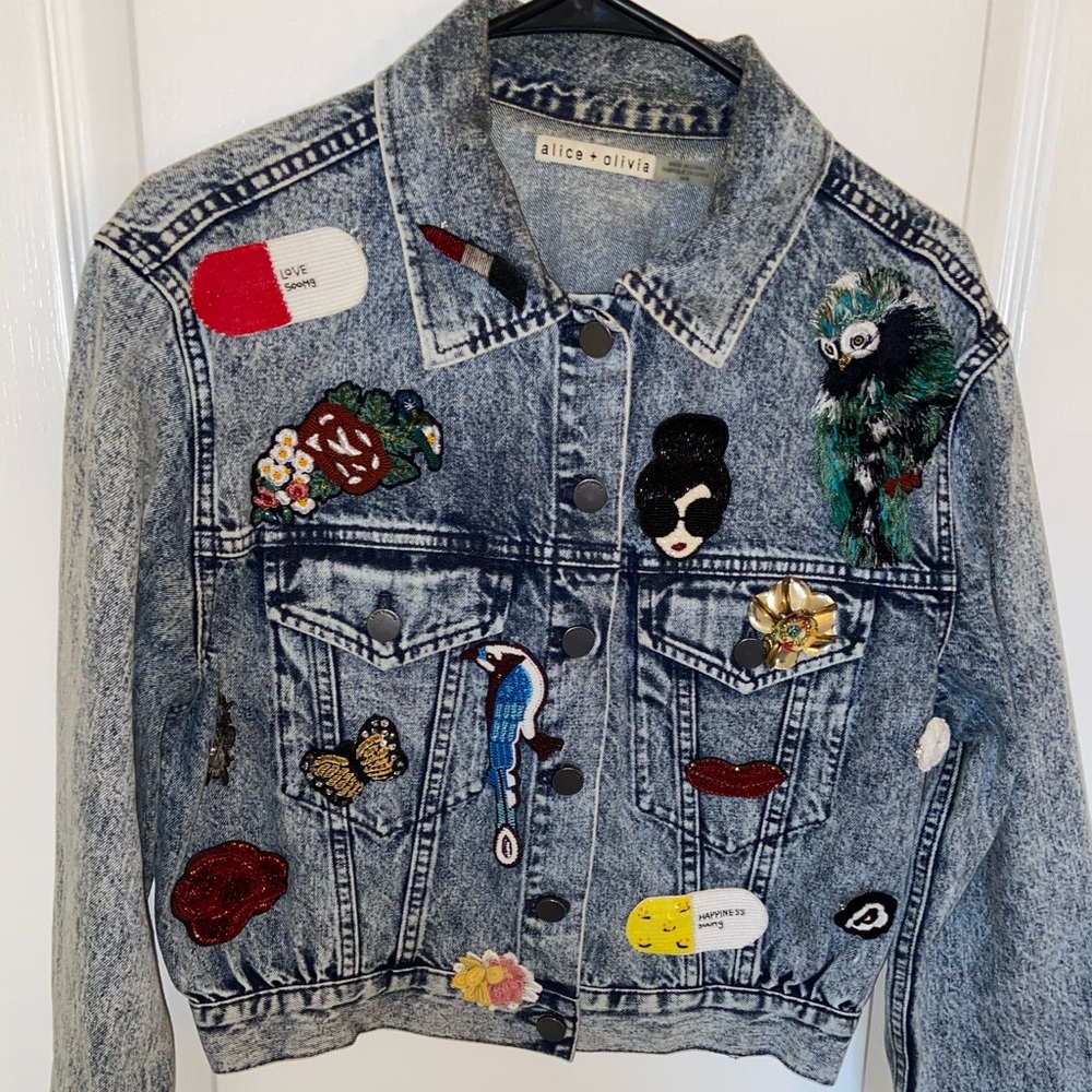 Alice+Olivia Chloe Cropped Denim Jacket